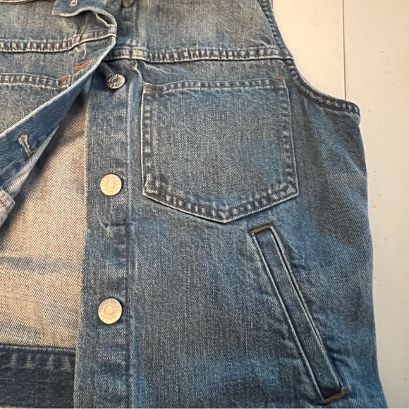 Madewell Lightwash Denim Vest Size Small - Picture 3 of 5
